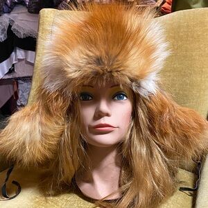 Classic trapper hat, real red fox fur and black leather